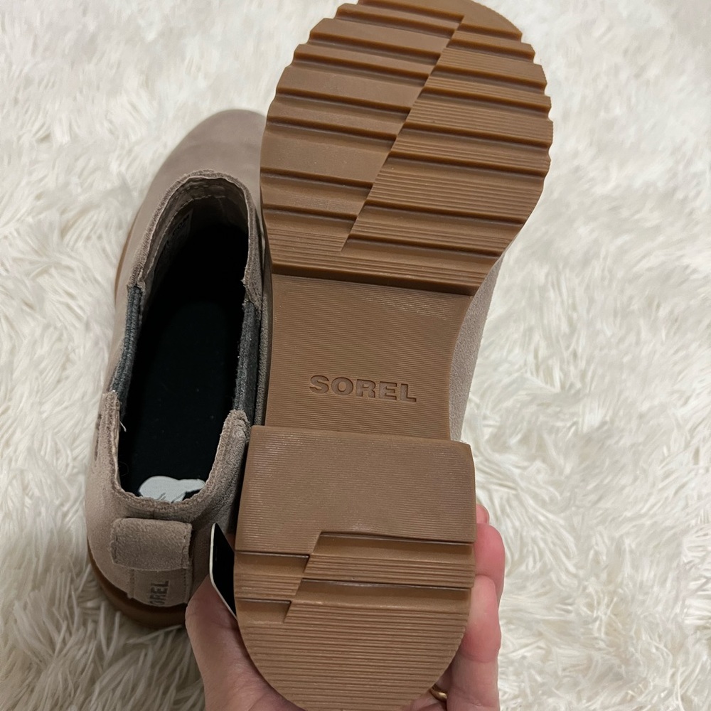 Sorel Emelie II Chelsea Boots - NWT - size 8.5 - Picture 2 of 7